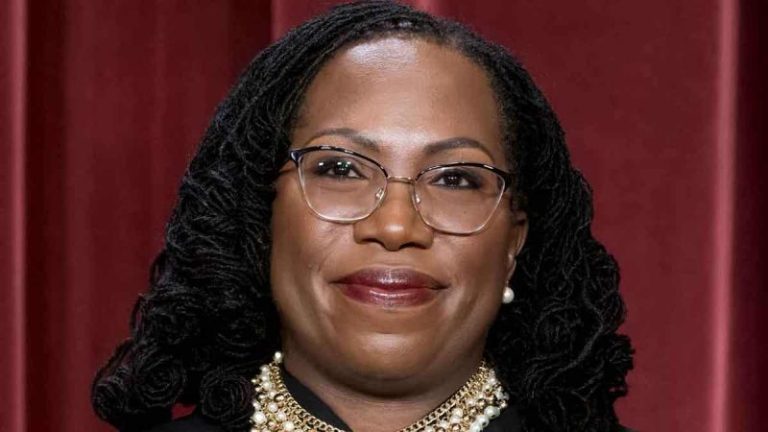 Sotomayor breaks with Jackson in Supreme Court decision over Trump cuts to federal workforce